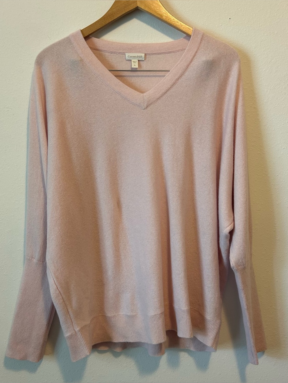 Garnet Hill Women’s XL Essentials Soft Blush V-Neck Cashmere Sweater